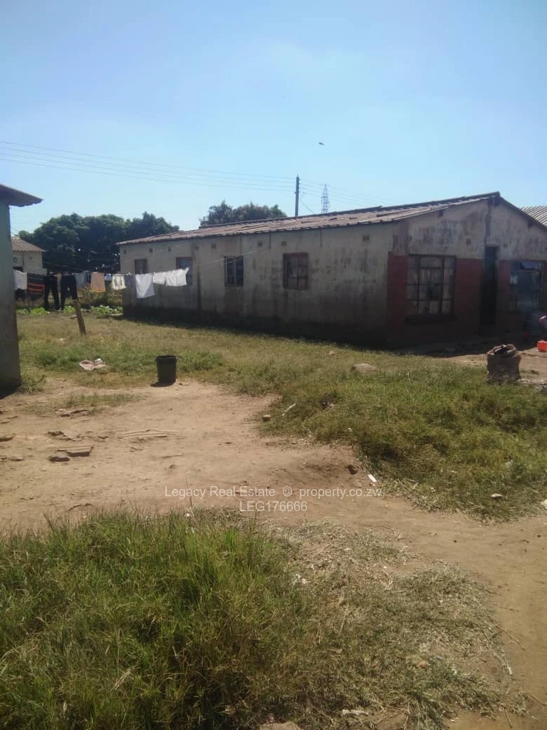 3 Bed Houses for Sale in Rimuka, Kadoma LEG176666