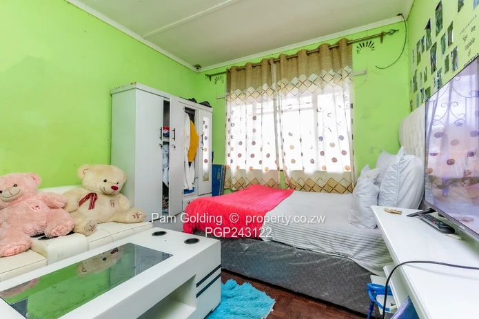 Avonlea Gem Awaits! Spacious 4-Bedroom Home (Sole Mandate)