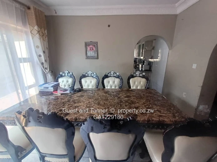 Luxurious Family Home in Avondale West!