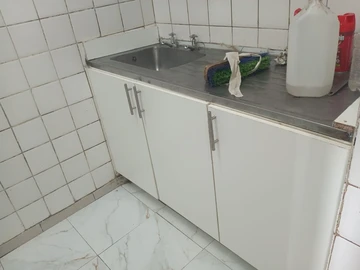 2 Bedroom Flat & Apartment