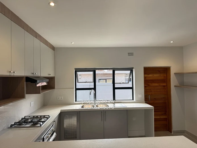 Mabvazuva: Modern 3-Bed Home with Borehole & Paved Yard