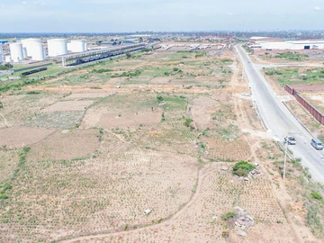 Commercial & Industrial Land