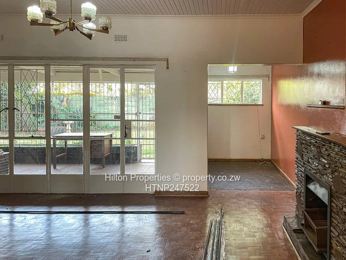 Marlborough 2-Bed Garden Flat — Veranda, Borehole & Lawn