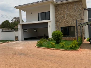 5 Bedroom Flat & Apartment