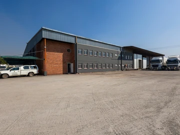 Prime Freight Forwarding Logistics Hub for Sale – Adjacent to Robert Gabriel Mugabe  Airport 