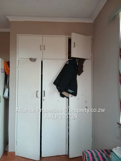 2-Bedroom Residence with Deeds in Eastview Gardens