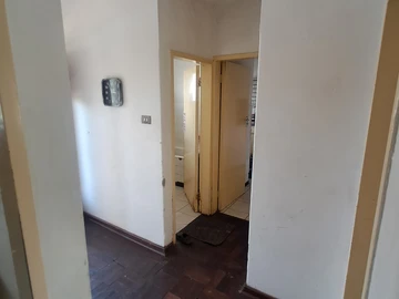 2 Bedroom Flat & Apartment