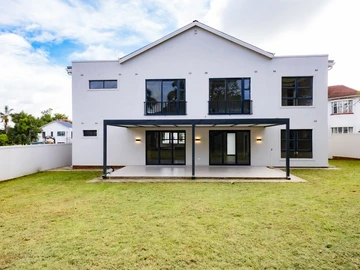 5 Unit Townhouse Complex