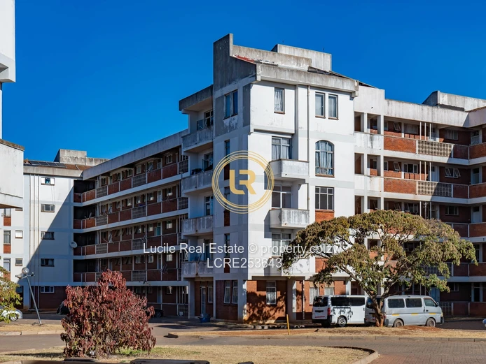 2 Bedroom Flat For Sale – Eastview Gardens, Eastlea | $70,000 Usd