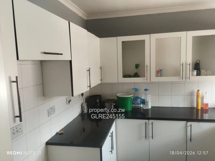 3-Bed Houghton Park Home — Walled Yard, Tank & Ensuite