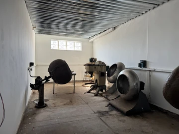 Warehouse & Factory