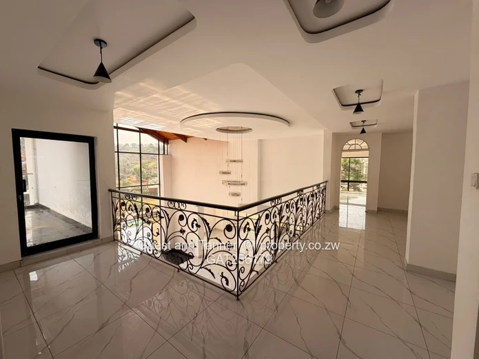 HELENSVALE 14,169m² DEVELOPMENT OPPORTUNITY | USD $2.2M