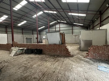 Farm & Agricultural Land