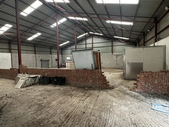 5 Bedroom Farm & Agricultural Land