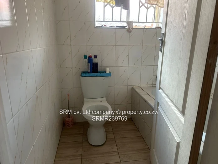 Damofalls Phase 3 house to let