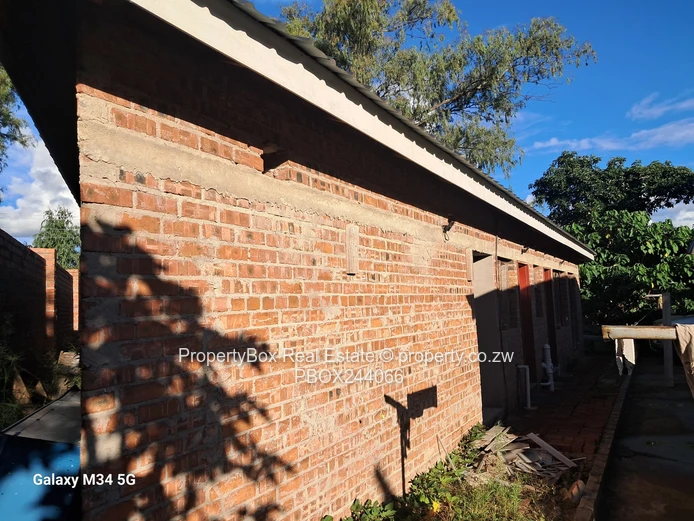 Greendale close to Spar Letombo for sale with huge land for further development.