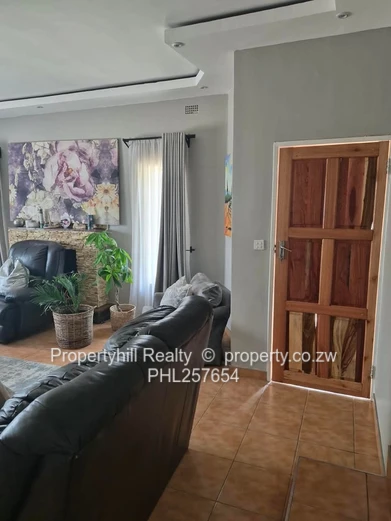 Greendale 3 bedroomed house & 2 bedroomed Cottage (Sole Mandate)
