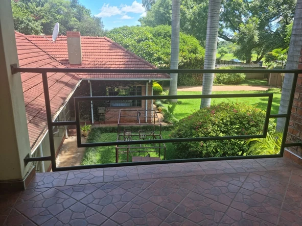 6 Bedroom House