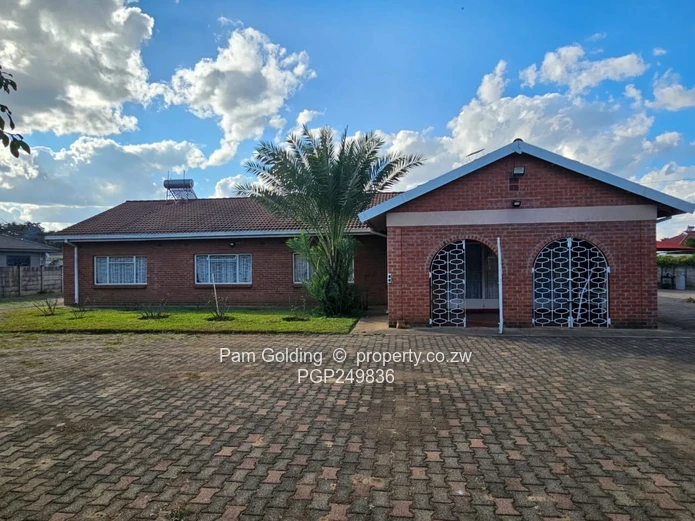 Immaculate 4 Bedroomed Family Residence