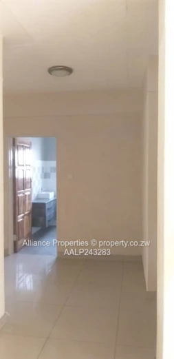 Modern 3-Bed Unit in Monavale – Secure, Solar-Powered Living for $1,100