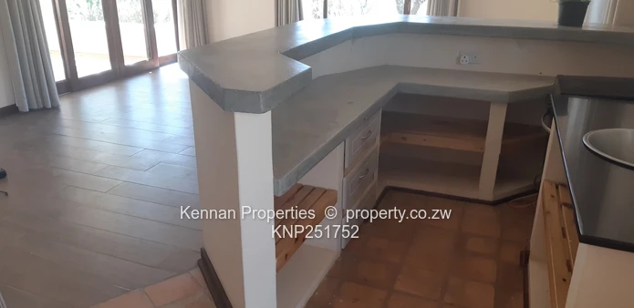 2 Bedroom Cottage In Helensvale (Sole Mandate)