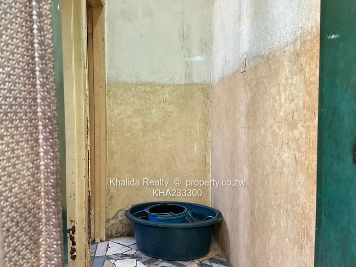 Ngezi Commercial Property in Kadoma For Sale 