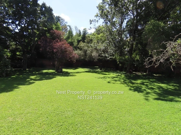 Location – Elegant Family home with water!