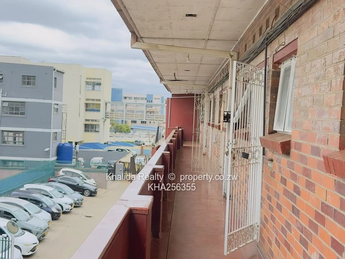 Bedsitter For Sale at Cnr Seluous Avenue and 2nd Street (Sole Mandate)