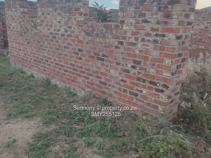 Incomplete Residential house for sale in Glaudina