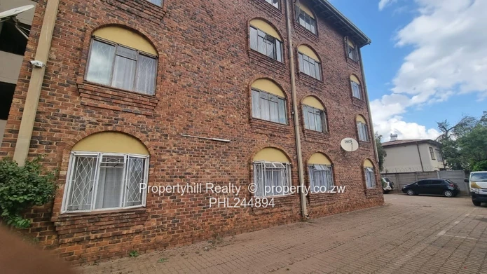 Vacant Flat Available For Immediate Occupation  (Sole Mandate)