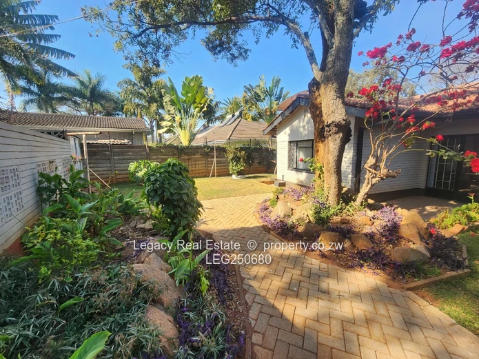 Upper Hillside 4BR — Walled Home with Main Rd Frontage