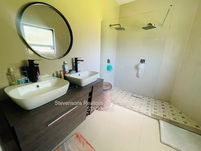 Prime Residential Land On Glen Lorne For Sale! (Sole Mandate)