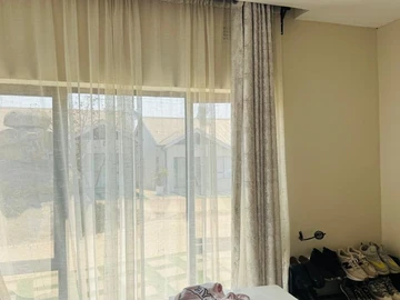 4 Bedroom Flat & Apartment