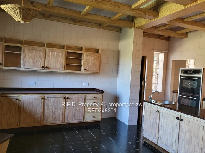 3 Bedroom Home In Burnside To Let!