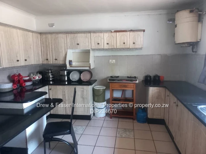 Hatfield 4 beds house for sale $150k