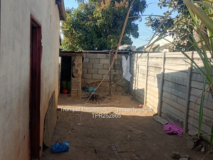 House for sale in Mkoba, title deeds