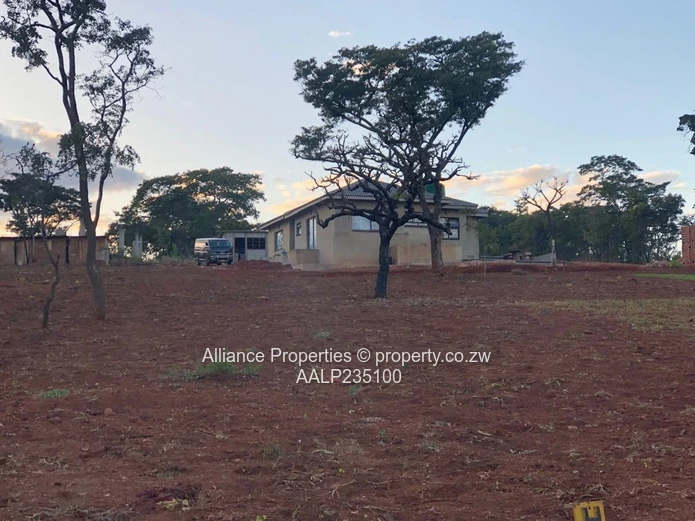 SHAWASHA HILLS ELITE: Secure 6000 Sqm Estate with Spectacular Views & Reliable Water.