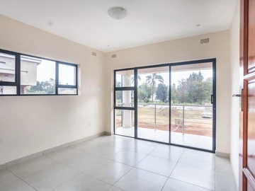 4 Bedroom Flat & Apartment