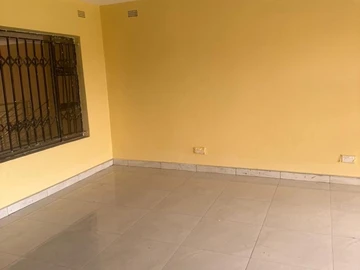 3 Bedroom Flat & Apartment