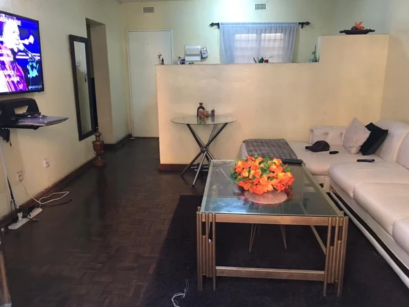 Avenues one bed flat to let