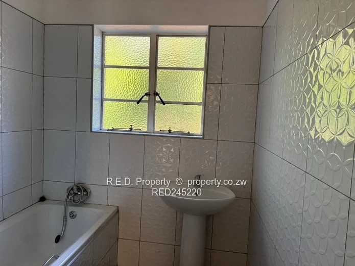 Neat Family Home for Rent In Hillside!