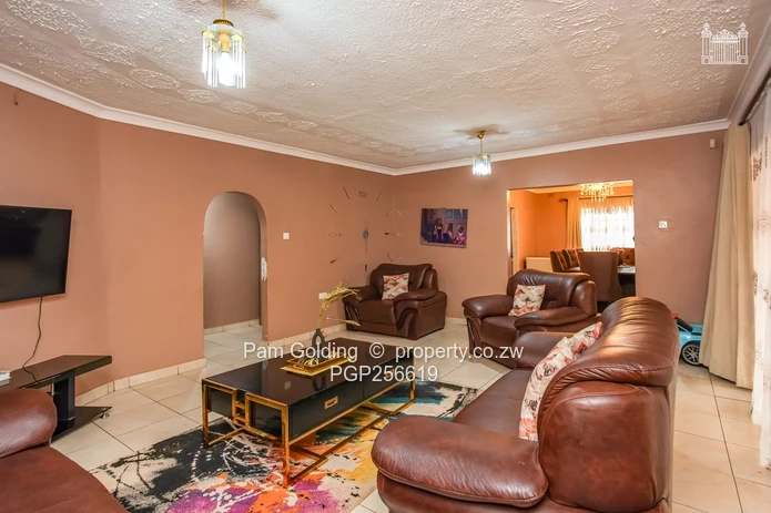 Neat and Spacious Family Home!