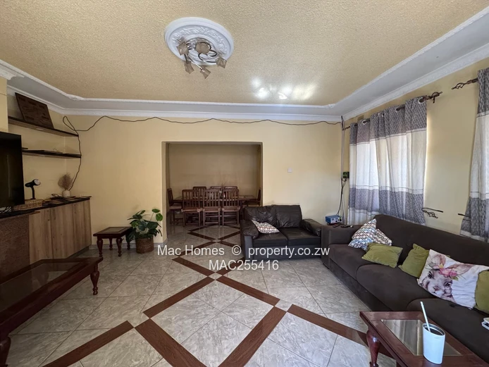 3-Bedroom House For Sale – Bloomingdale