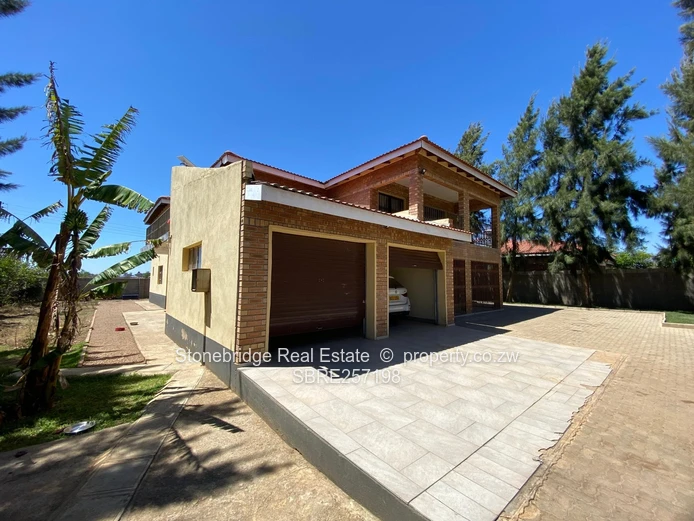 6 Bedroomed Double Storey in Harrisvale For Sale