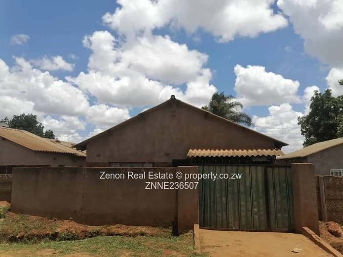 4bedroom house in Kuwadzana 4 extension with Title Deeds, 43k