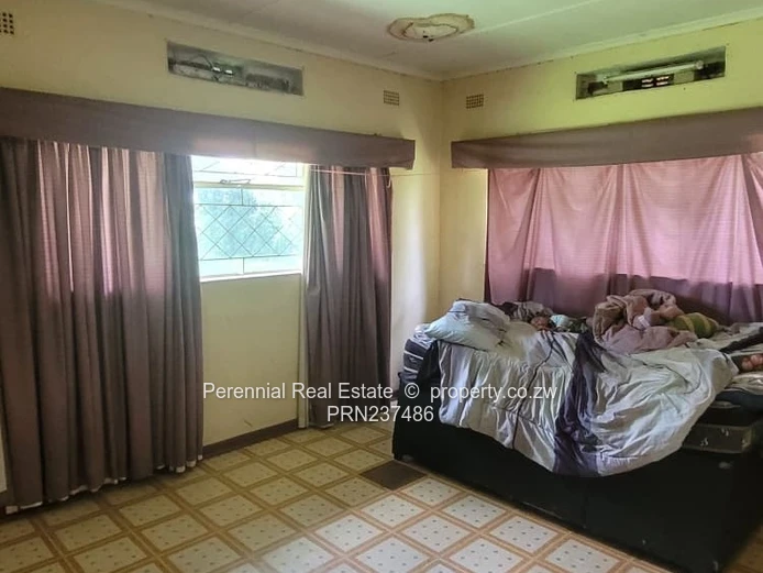 Property for Sale – Mashumavale, Kadoma