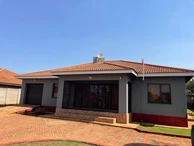 For Sale: Stunning 4-Bedroom House in Cold Comfort