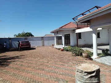 6 Bedroom House