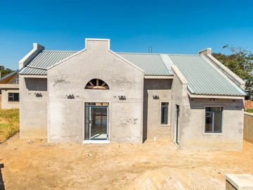 3 Bed Town House for Sale in Arlington Estate!