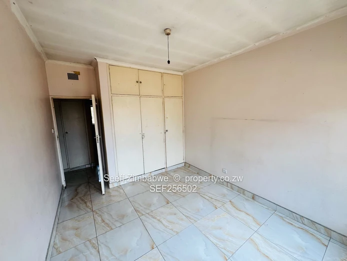 3-Bedroom Family Property On Over 1 Acre